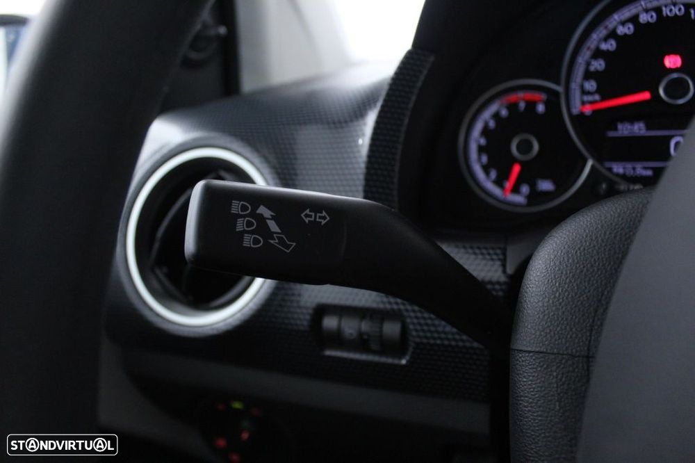 VW Up! 1.0 Move - 21