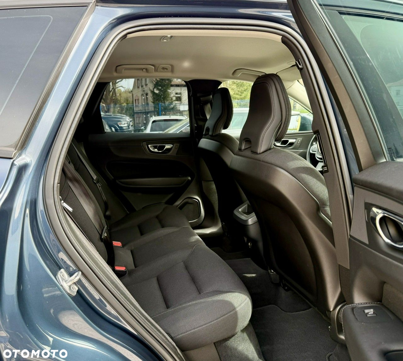 Volvo XC 60 D4 AWD Momentum Pro - 12