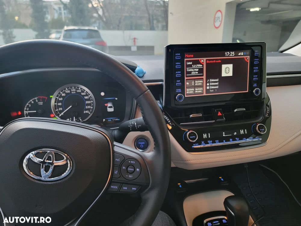 Toyota Corolla - 8