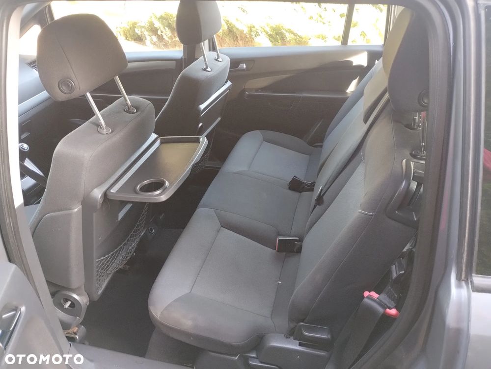 Opel Zafira 1.9 CDTI Essentia - 5