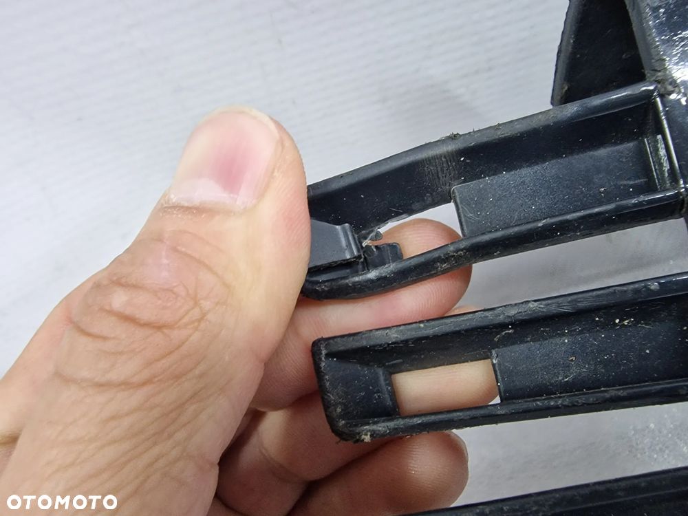 VW PASSAT B7 3AA 10- PRAWA LISTWA PROGOWA / NAKŁADKA PROGU , NR 3AA853092C / 3AA853856 , NR AUKCJI PR432 - 9