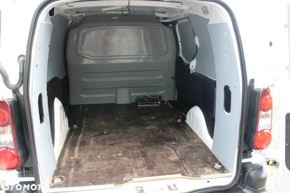Peugeot Partner - 13