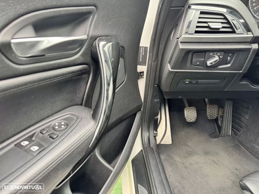 BMW M235i Coupe - 17