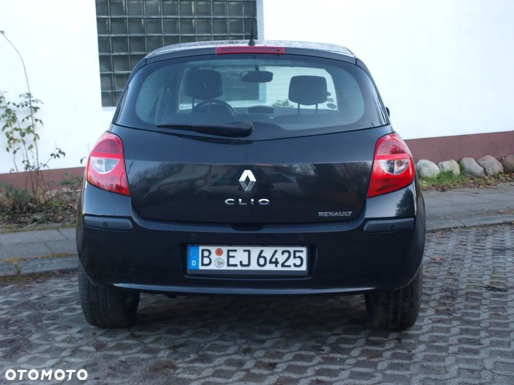 Renault Clio - 27