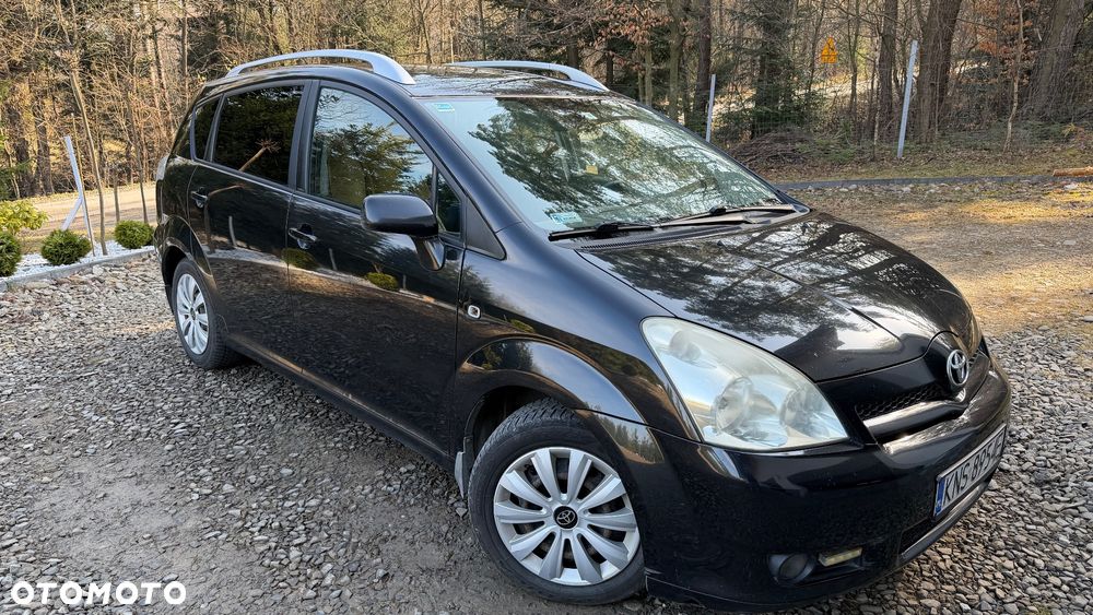 Toyota Corolla Verso 2.2 D-4D Sol + - 1