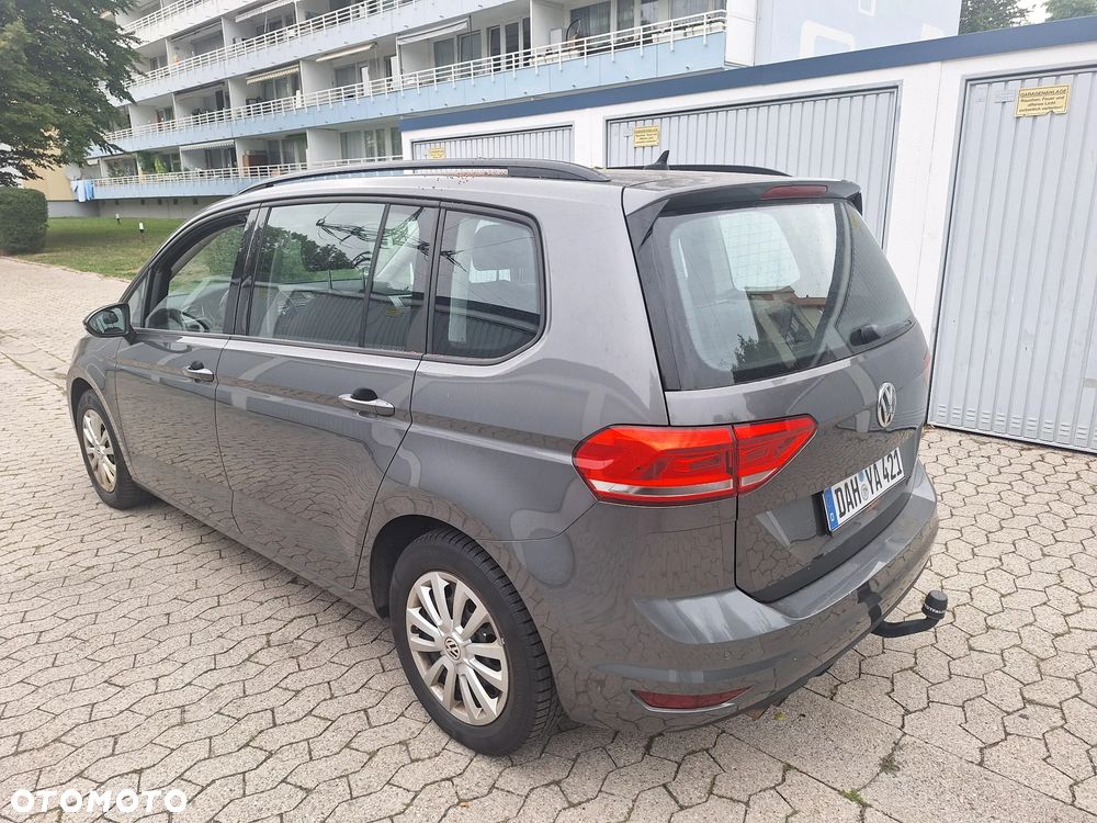 Volkswagen Touran 2.0 TDI DPF BlueMotion Technology Comfortline - 15