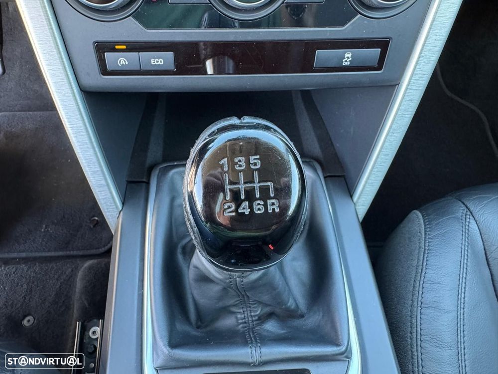 Land Rover Discovery Sport 2.0 eD4 HSE Luxury - 23