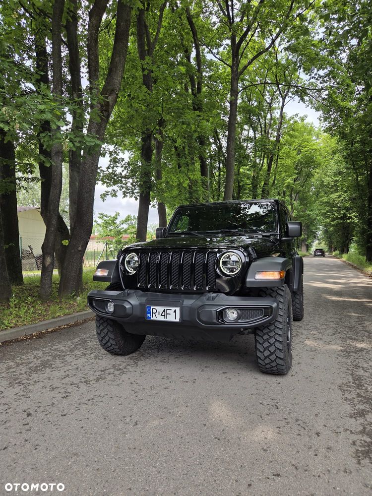 Jeep Wrangler - 11
