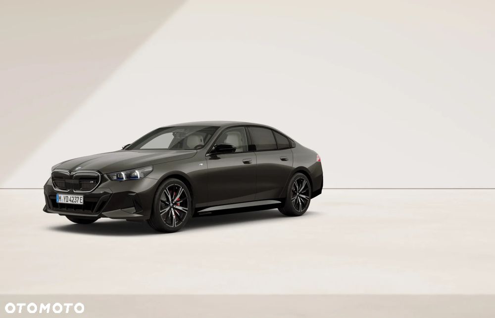BMW i5 83.9kWh M60 xDrive - 4