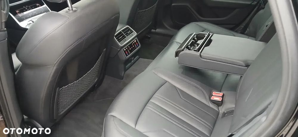 Audi A6 Avant 40 TDI quattro S tronic S line - 13