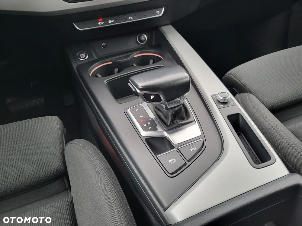Audi A4 Limousine 35 TFSI mHEV S tronic - 19