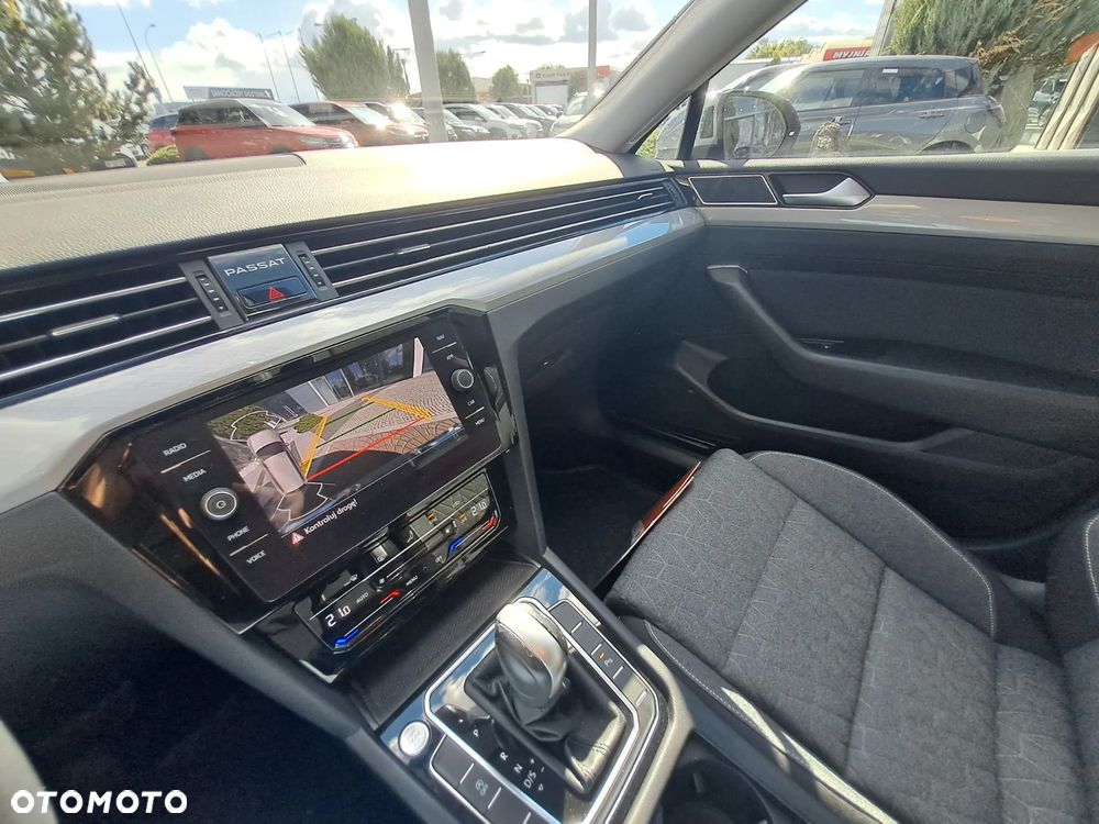 Volkswagen Passat 1.5 TSI ACT mHEV Style DSG - 11
