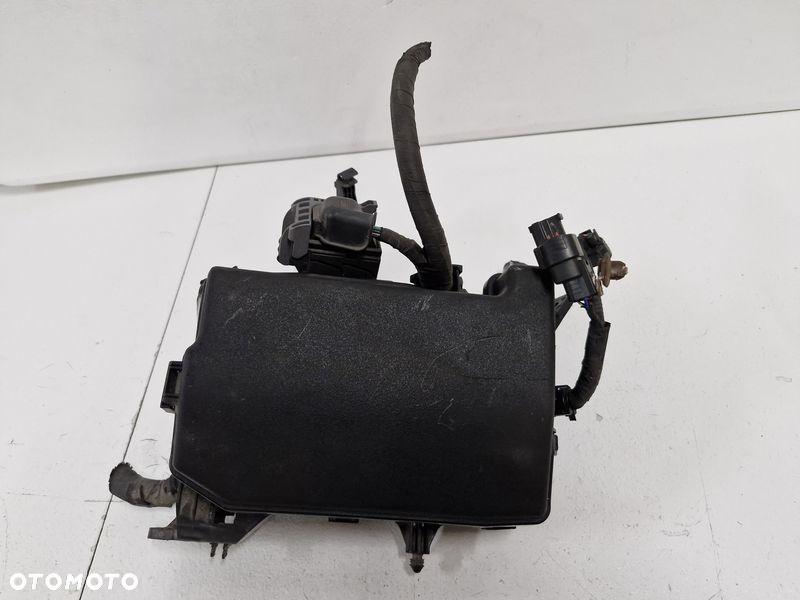 LEXUS CT200H 1.8 B HYBRID SKRZYNKA BEZPIECZNIKÓW MODUŁ BEZPIECZNIKÓW 82641-75080 - 2