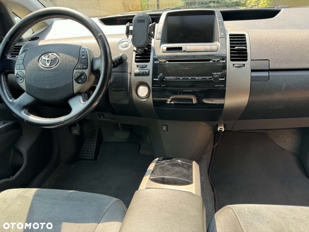 Toyota Prius 1.5 VVT-i Sol - 11