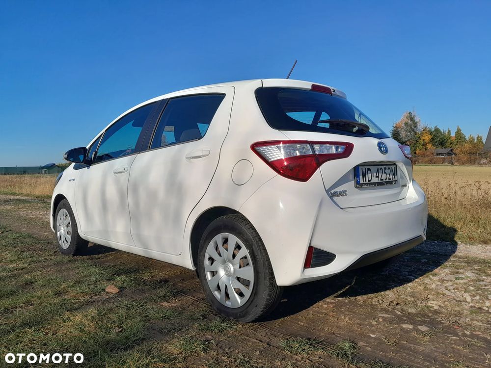 Toyota Yaris Hybrid 100 Active - 7