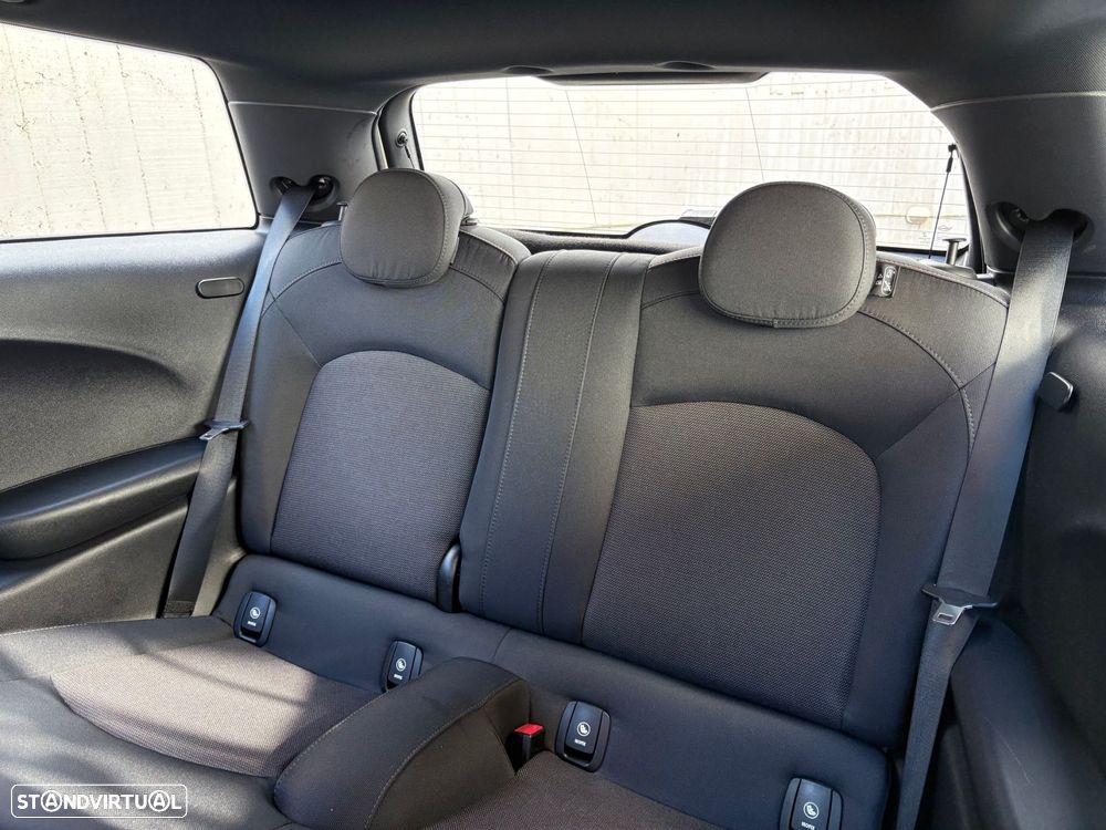 MINI 3 Portas One - 47