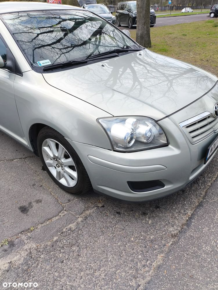 Toyota Avensis 1.8 VVT-i Luna - 6