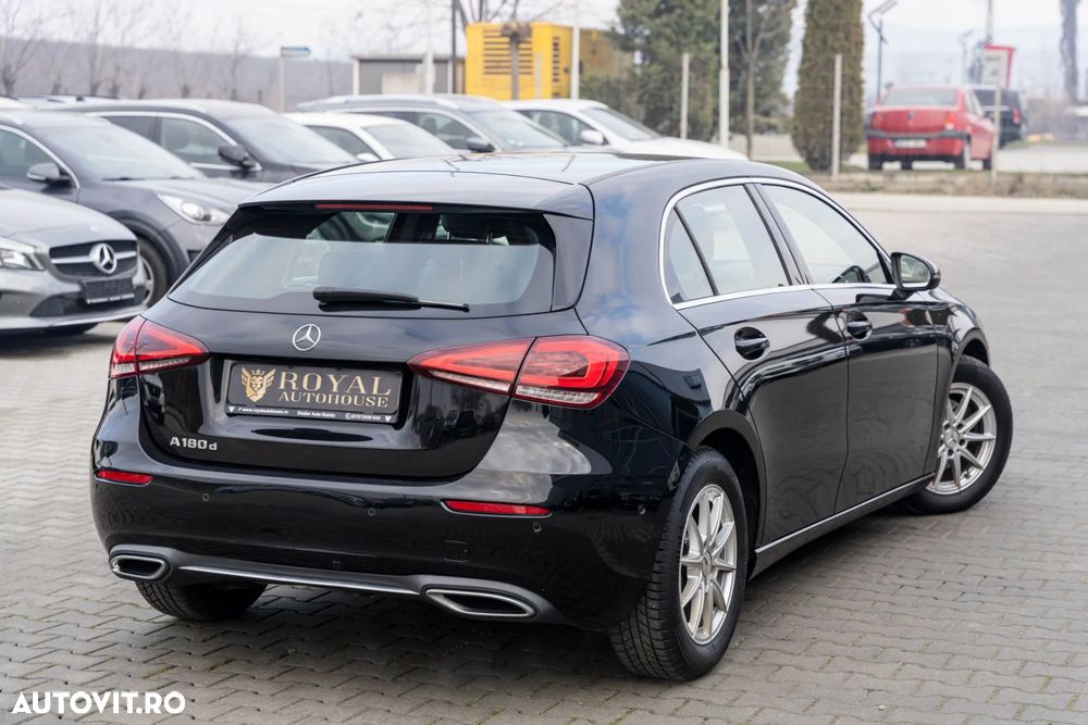 Mercedes-Benz A 180 d 7G-DCT - 4