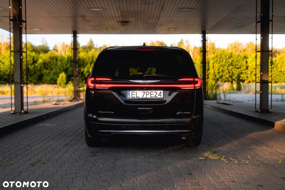 Chrysler Pacifica - 5