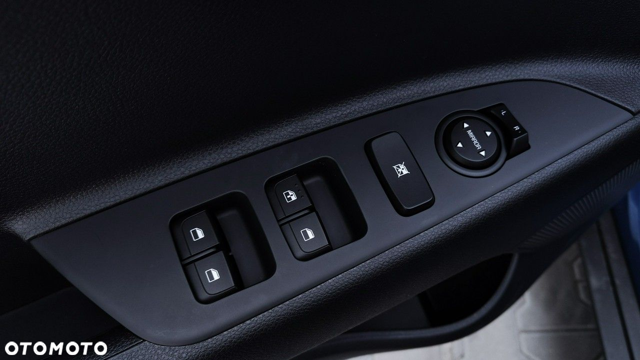 Kia Stonic - 8