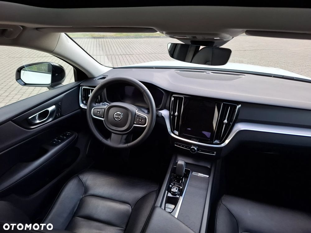 Volvo S60 B5 B AWD Ultimate Dark - 17