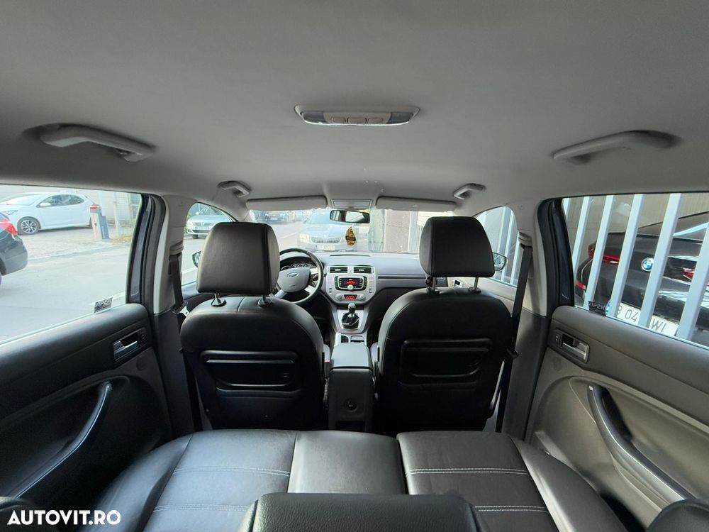 Ford Kuga 2.0L TDCi DPF Titanium - 11