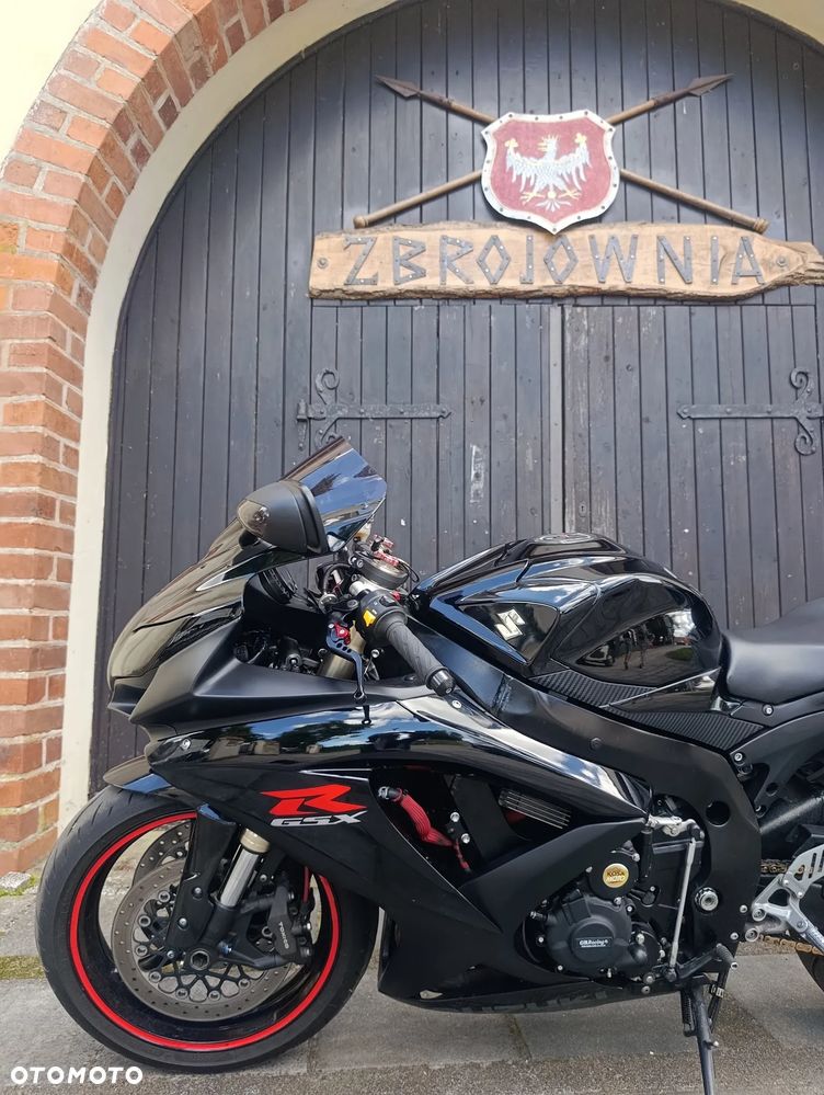 Suzuki GSX-R - 10