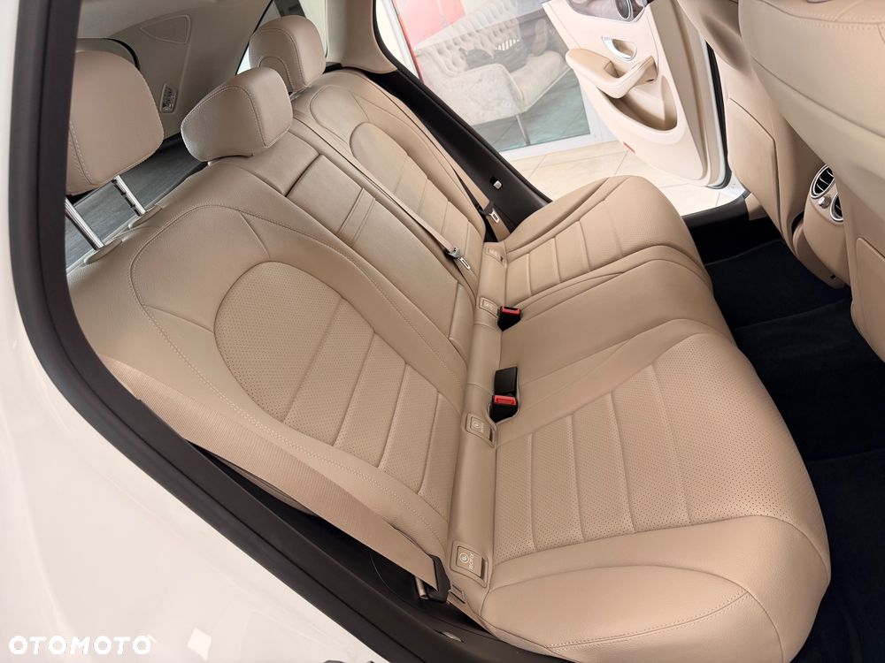 Mercedes-Benz GLC - 28