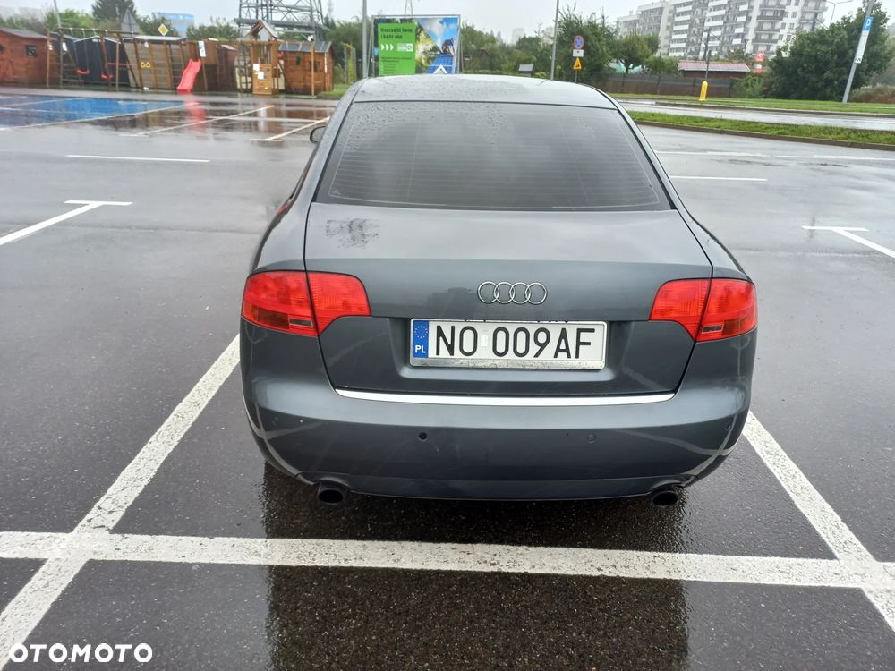 Audi A4 Limousine - 3