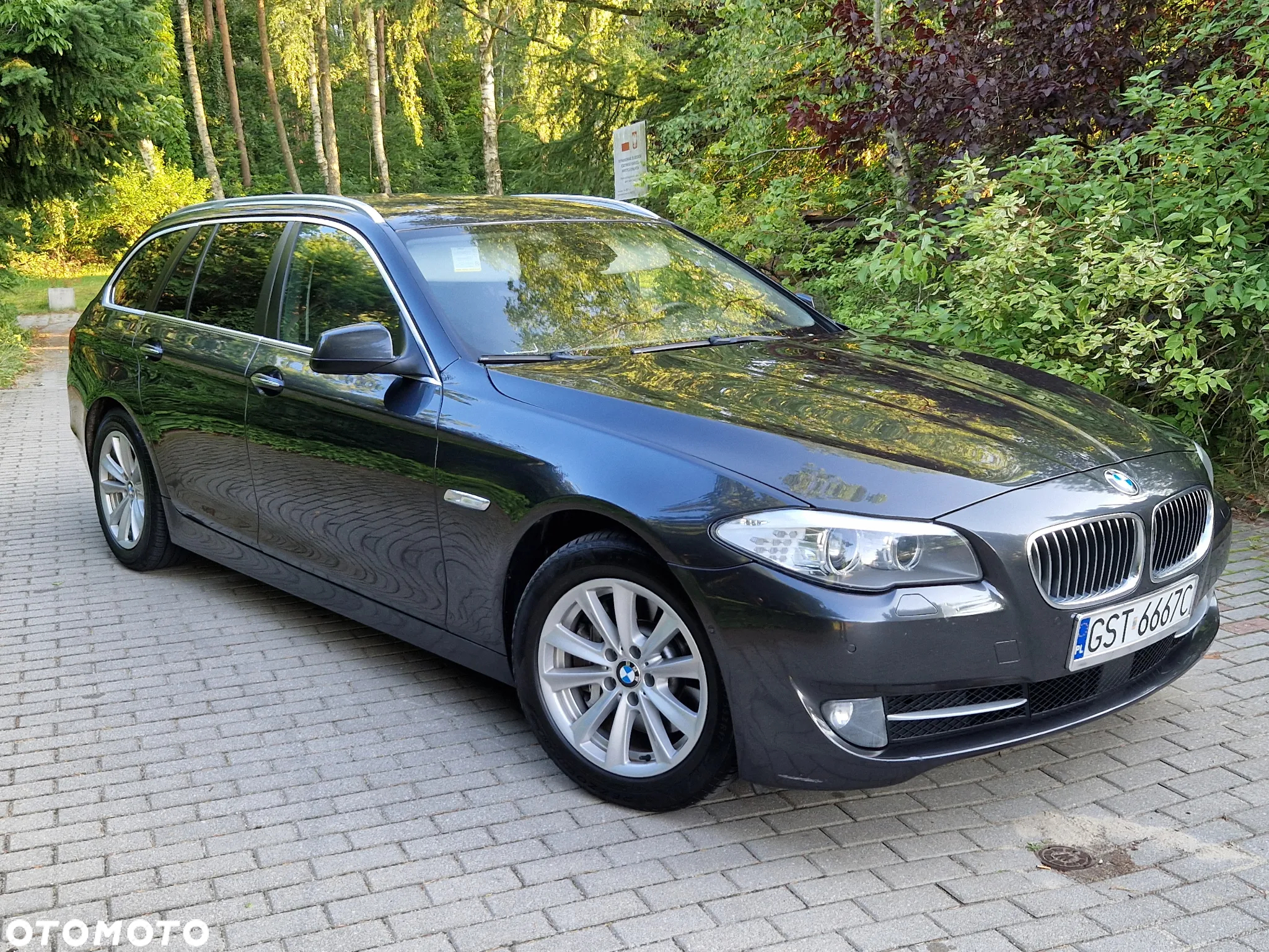 BMW Seria 5 525d xDrive - 10
