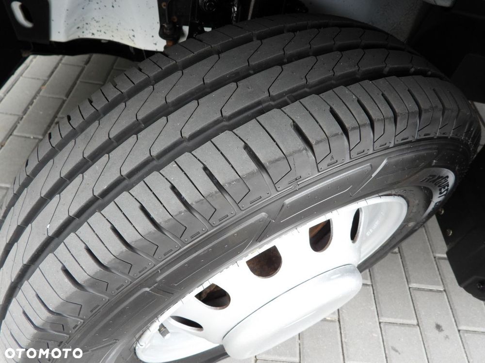 Ford TRANSIT CHŁODNIA KONTENER 0*C 8 PALET TEMPOMAT BLIŹNIACZE KOŁA KLIMATYZACJA  130KM - 24