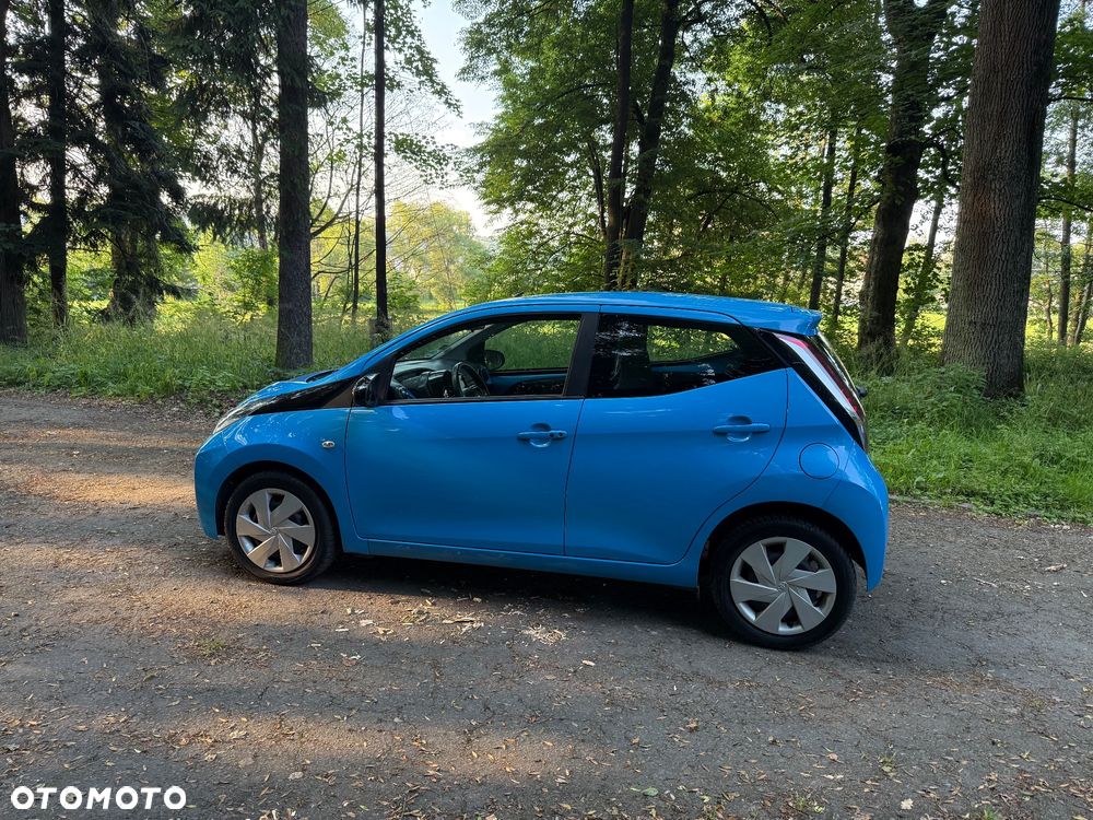 Toyota Aygo x-play touch - 8