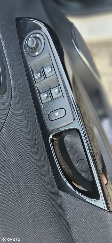 Renault Captur dCi 90 EDC Dynamique - 39