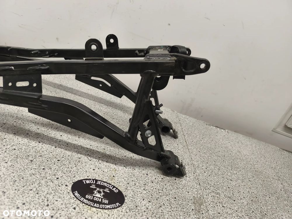 Stelaż tył, ogona, zadupka Aprilia Tuono 125 2024 - 7