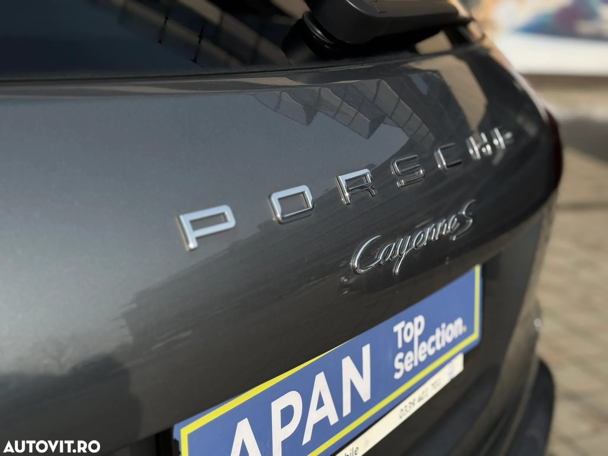 Porsche Cayenne - 9