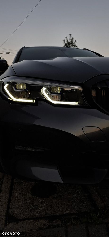 BMW Seria 3 320d Sport Line - 2