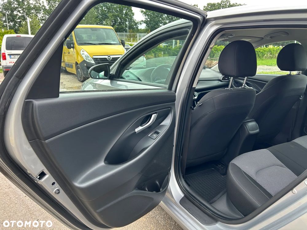 Hyundai i30 1.5 DPI Modern - 18