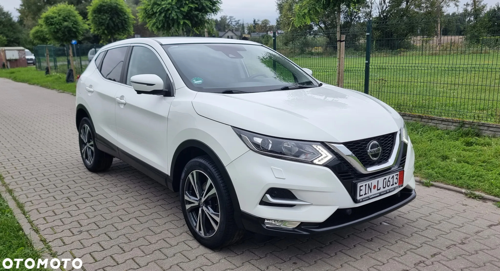 Nissan Qashqai 1.3 DIG-T TEKNA - 4
