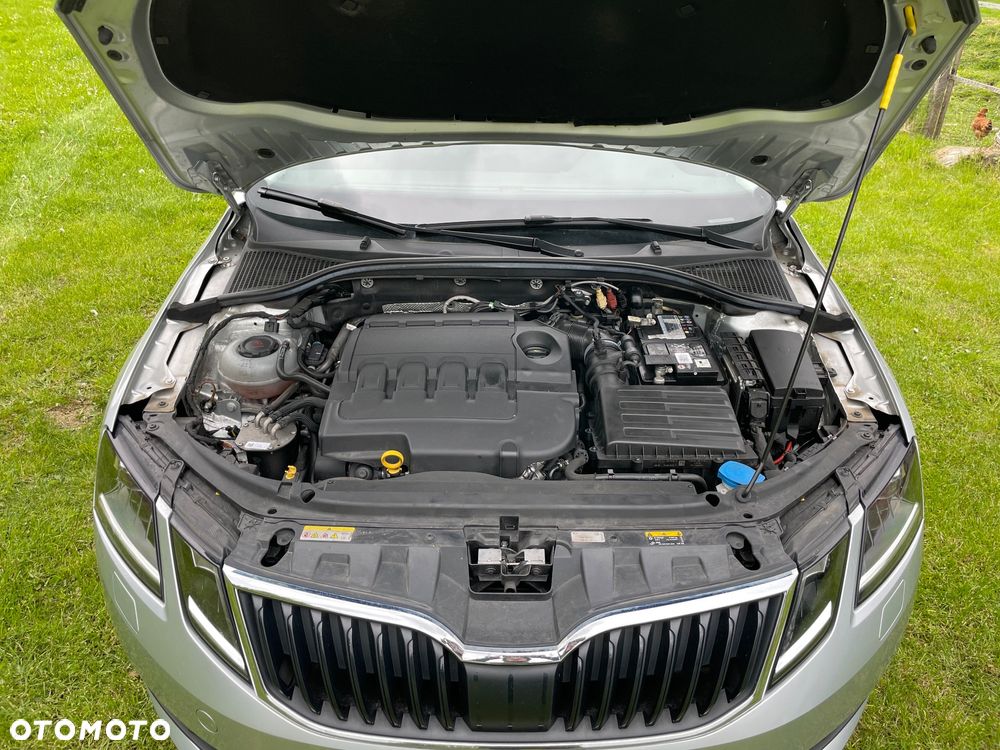 Skoda Octavia 2.0 TDI SCR 4x4 Ambition DSG - 10