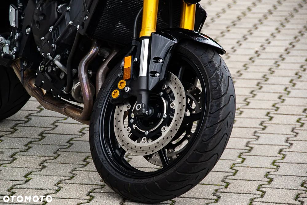 Yamaha FZ8 - 12