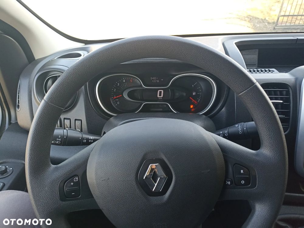 Renault TRAFIC - 10