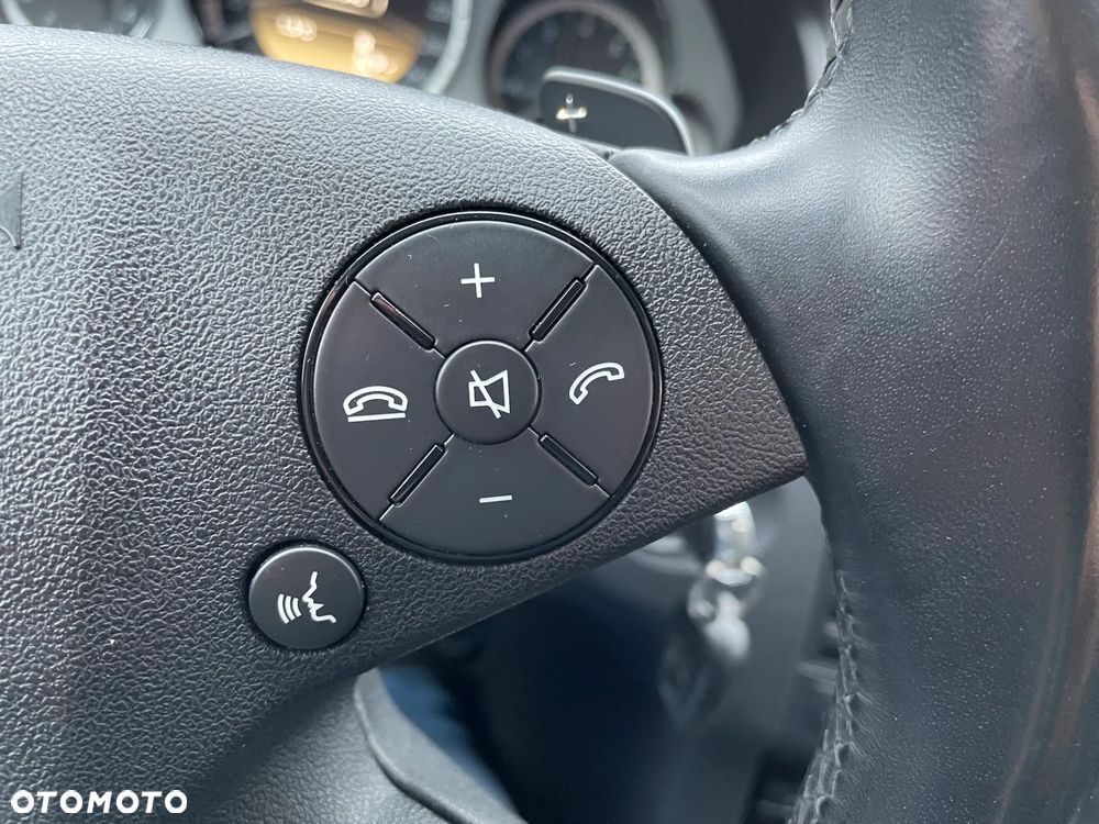 Mercedes-Benz Klasa E 200 CGI BlueEFFICIENCY Automatik Avantgarde - 30