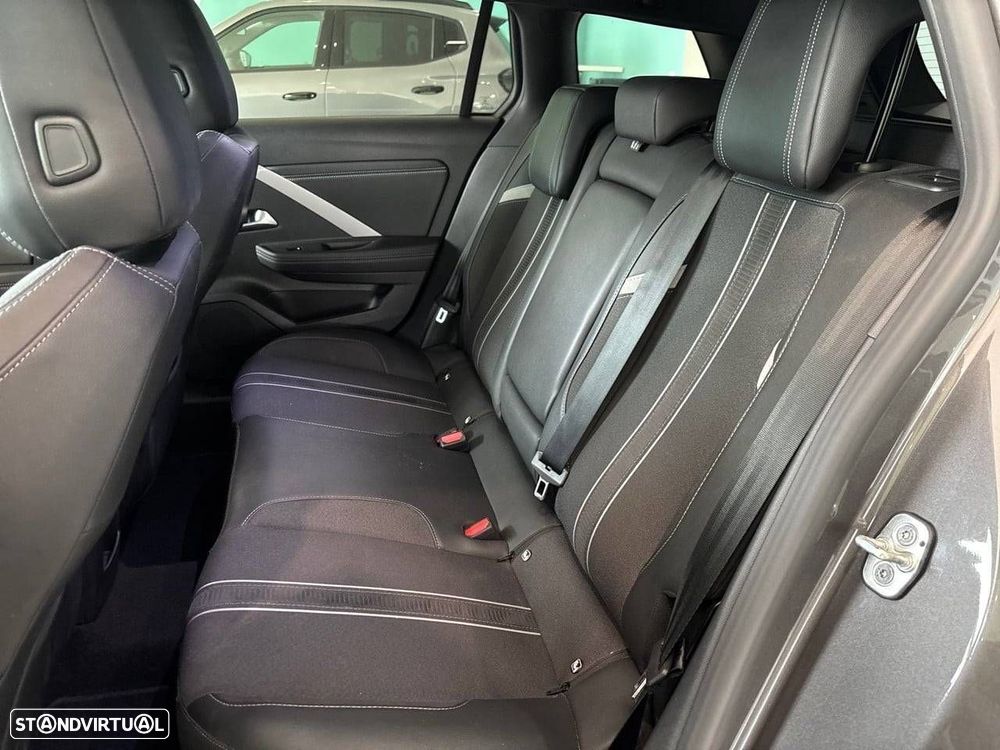 Opel Astra Sports Tourer 1.2 T GS Aut. - 10