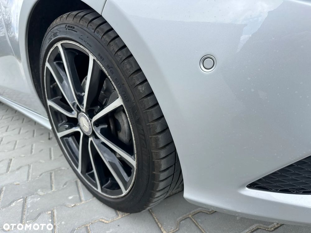 Mercedes-Benz CLA 200 7G-DCT Peak Edition - 11