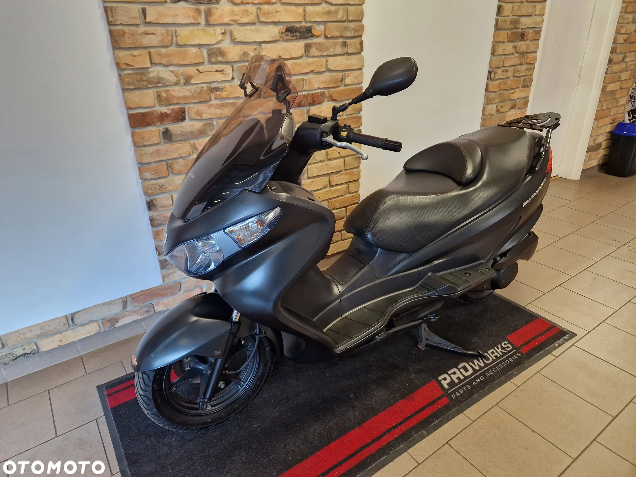 Suzuki Burgman - 5