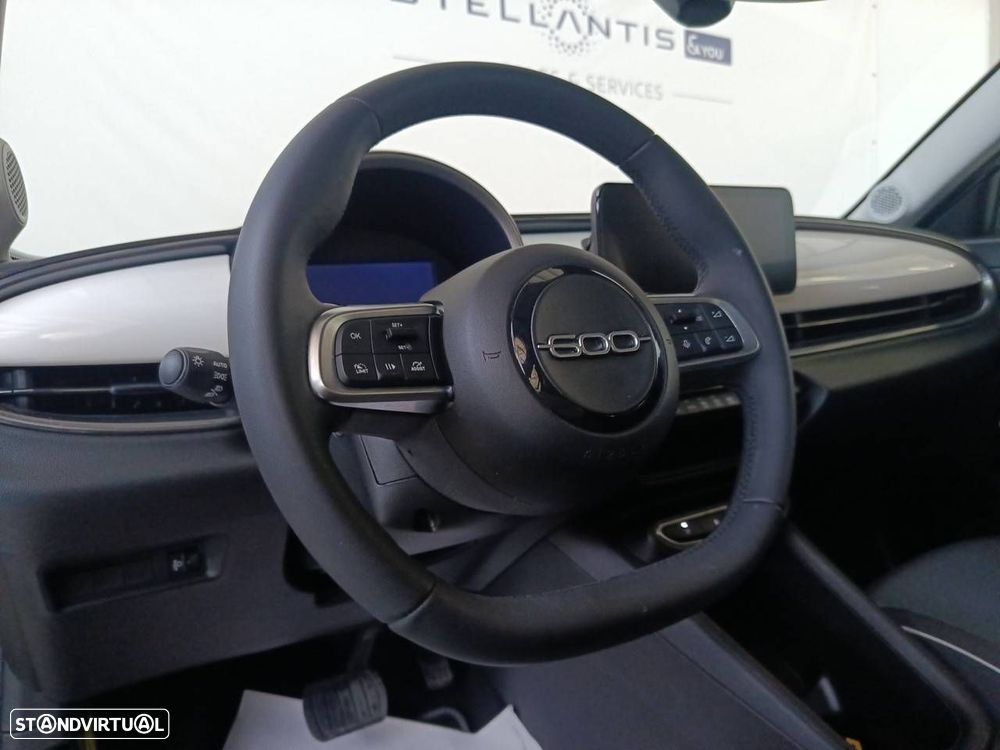 Fiat 600 1.2 Hybrid Icon - 12