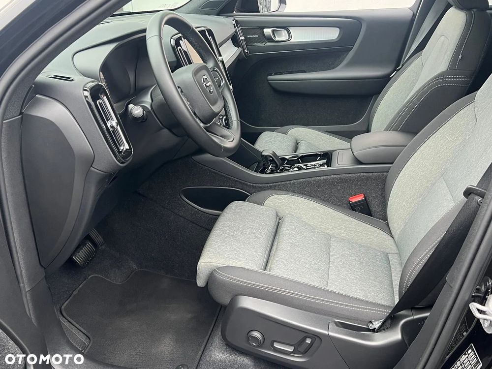 Volvo XC 40 B4 AWD Ultimate Dark - 16