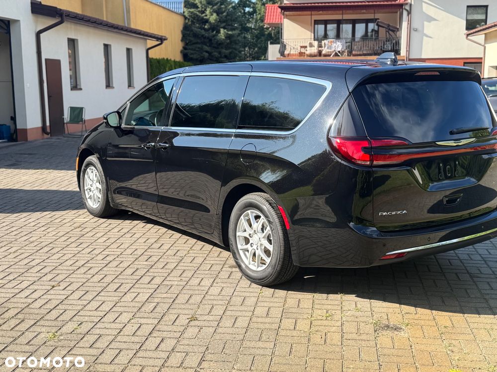 Chrysler Pacifica - 13