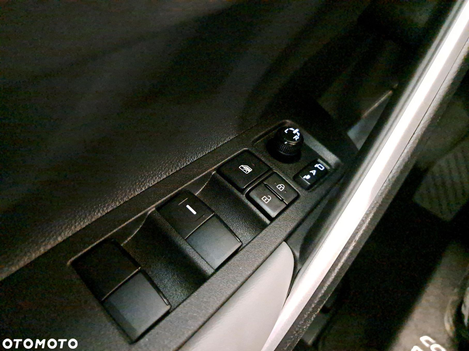 Toyota Corolla Cross 2.0 Hybrid Comfort - 21