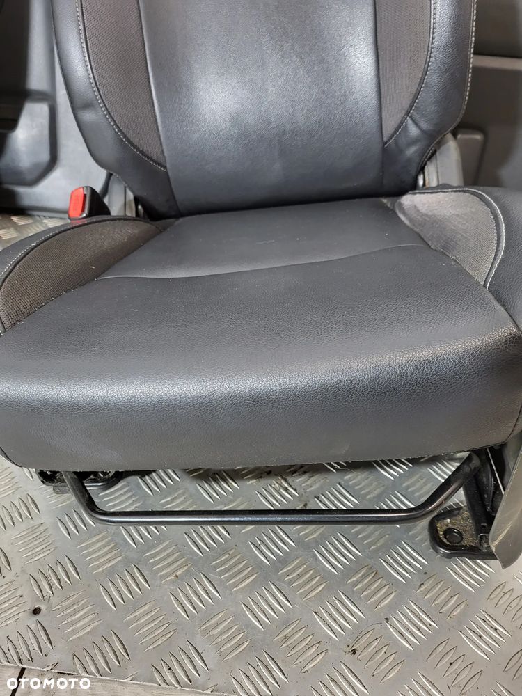 Suzuki Jimny Fotel Fotele Kanapa Skóra Grzane 2012R - 7